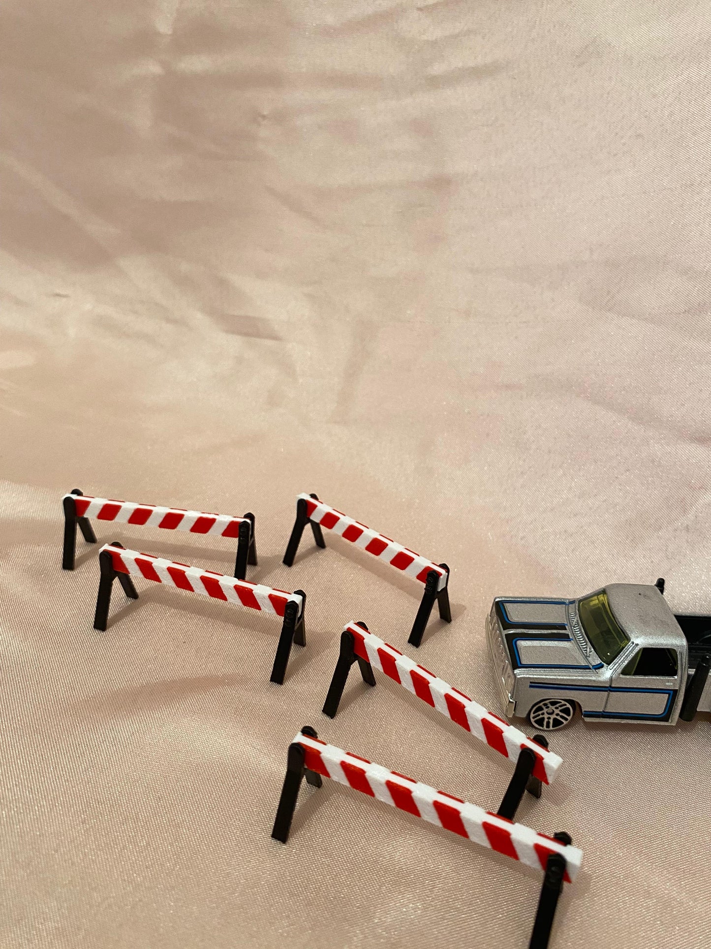 10'lu Minyatür Trafik Bariyeri Seti | Figür Aksesuarı | Diorama Yol Çalışması Levhası