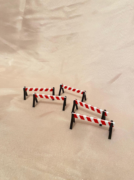 10'lu Minyatür Trafik Bariyeri Seti | Figür Aksesuarı | Diorama Yol Çalışması Levhası