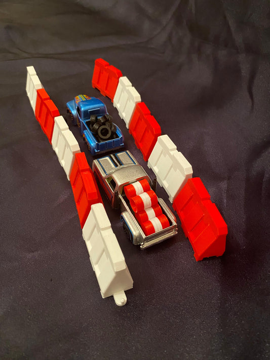 Kırmızı Beyaz Mini Trafik Bariyeri Seti – 10’lu Oyuncak Yol Bariyeri